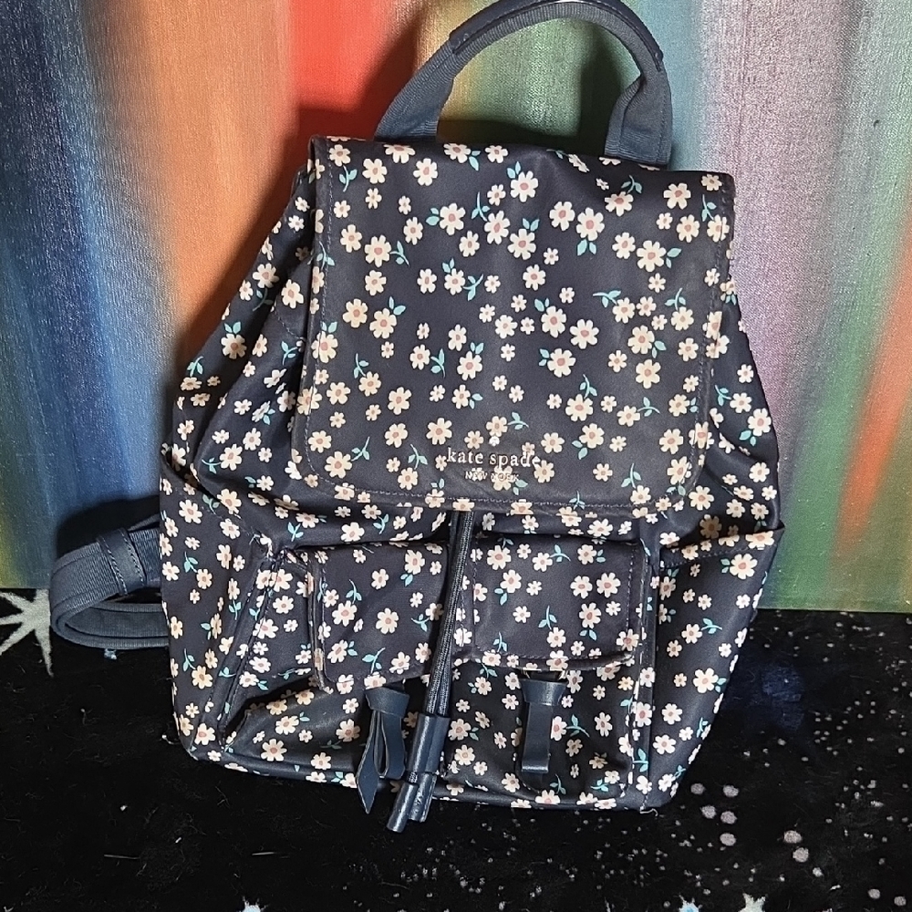 Kate Spade New York Carley Fluerette Navy and White Daisy Backpack